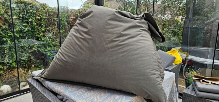 fatboy waterproof bean bag (huge)