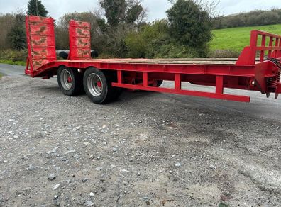 Giles low loader