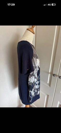 Habella size 16 navy grey top