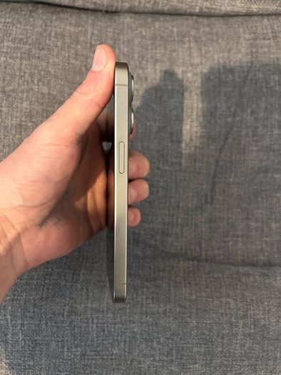 iPhone 15 pro natural titanium 128gb, unlocked, 86% battery health