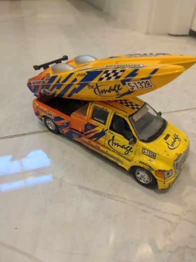 Toy jeep and speed boat