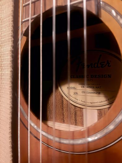Fender CN-140SCE Slim Nylon Electro Acoustic Guitar