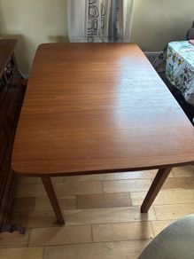 Kitchen table