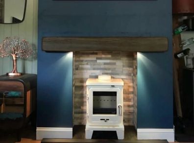 Mantlepiece with lights