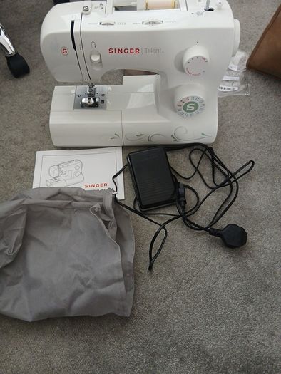 Sewing Machine Singer Talent 3321