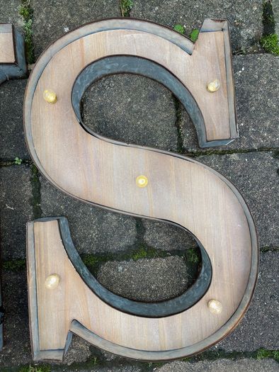 4 Illuminated Letters
