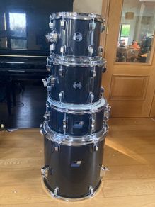 Nearly new Ludwig Evolution and Backbeat Snare Drum 14" and 10/12/16 toms in stunning Black Sparkle Wrap