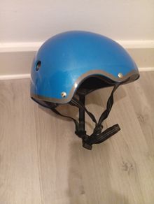 Quality Universal Helmet M-Size 2months old