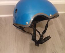 Quality Universal Helmet M-Size 2months old
