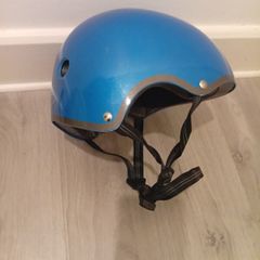 Quality Universal Helmet M-Size 2months old