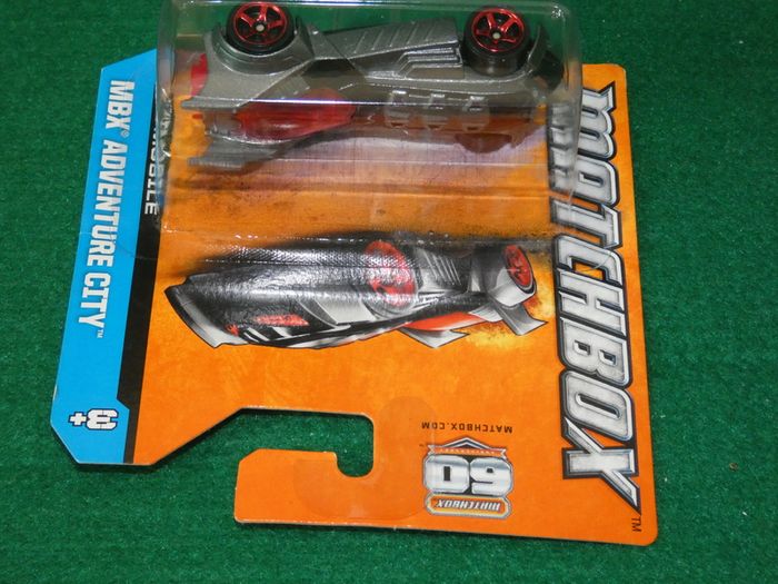 Matchbox Batmobile 2012 60th Anniversary Mbx Adventure City