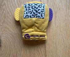 gummee glove teething