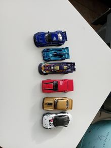 6 piece Hot Wheels set