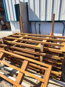 Steel stillages
