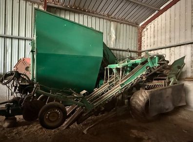 Beet Harvester Armer Salmon TR2000