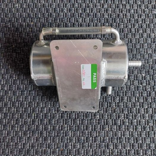 Oil catch tank