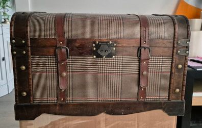 Storage chest