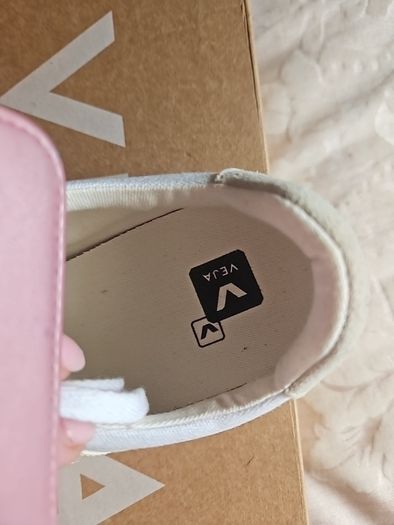 veja pierre white canvas 41