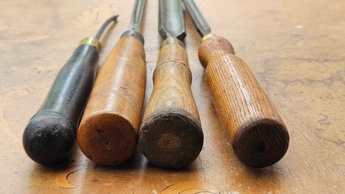 4 gouges incl. James Swan