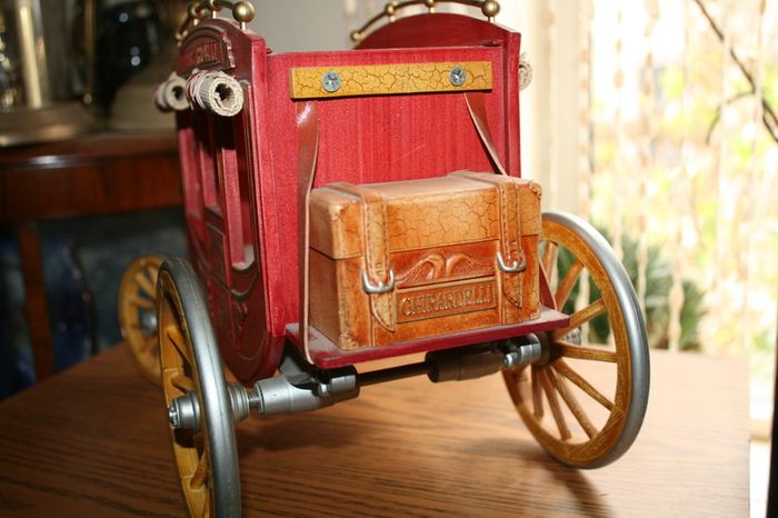 Vintage Ghirardelli Chocolate Stagecoach Carriage Promo Display 13x8.x 6.5