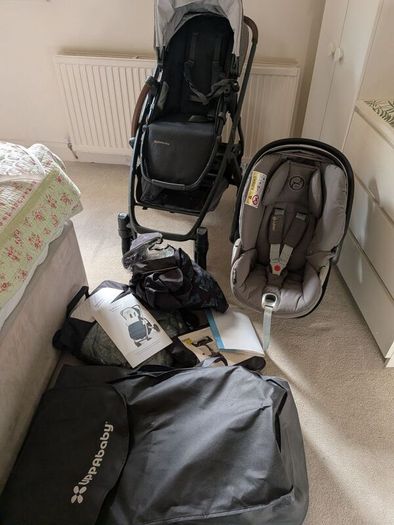 Uppababy Vista V2 Pushchair Frame Carrycot Toddler Seat plus accessories