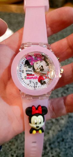 Hello Kitty Small Pink Girls Watch (new).