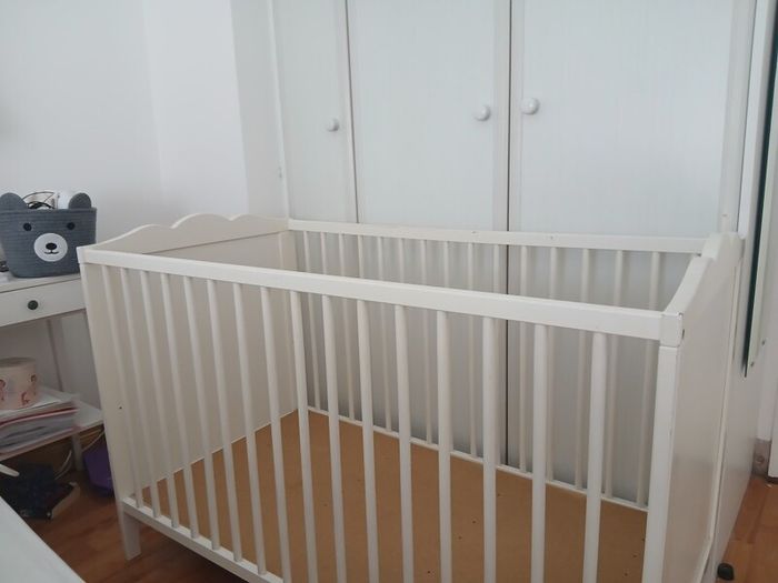Baby cot/crib