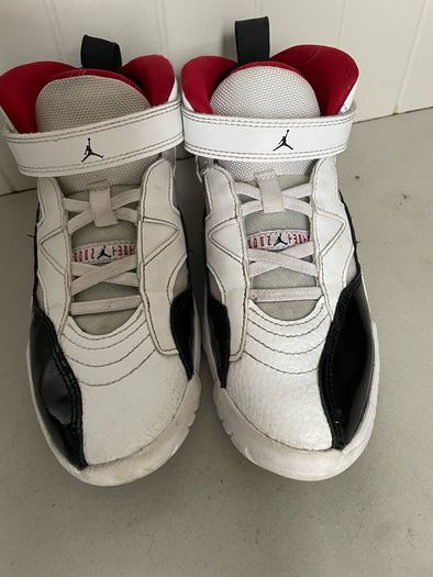 Nike Sky Jordan kids trainers runners size 2