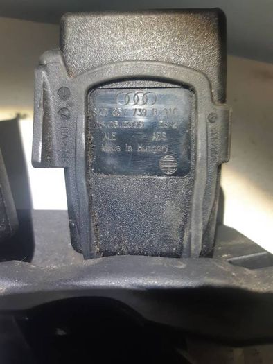 Audi B8 8k Rear Seat Belt Buckle Latch 8k0857739b