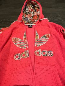 Adidas original tracksuit size small