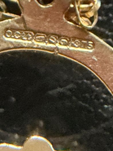 Gold Vintage 9ct  Claddagh Pendant