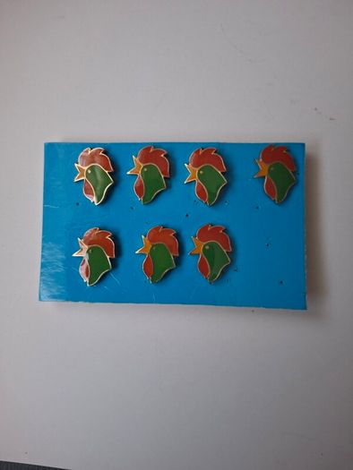 7 x Vintage Kalloggs Corn Flakes Rooster Logo Badges 1970's