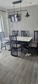 table and 6 chairs