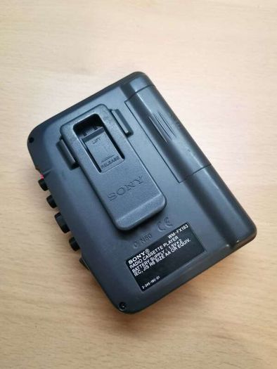 SONY WM-FX193 Walkman Cassette Player