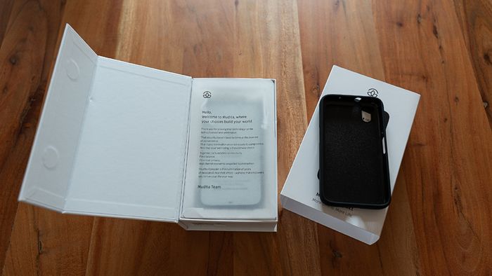 Mudita Kompakt - Minimalist E-ink Phone