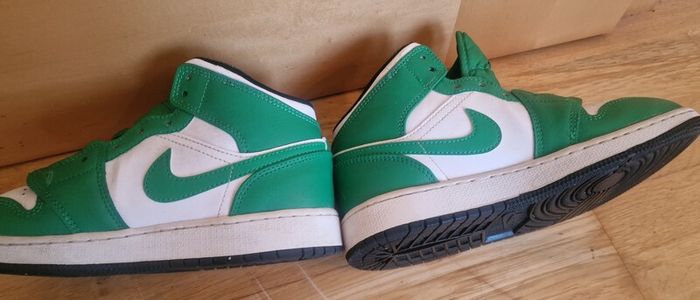 Air Jordan 1 Mid size 3.5