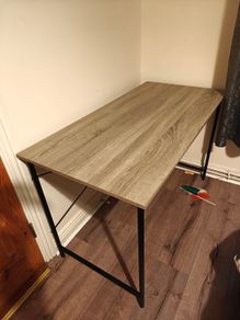 Modern Desk / Table (120x60 cm) - Like New!