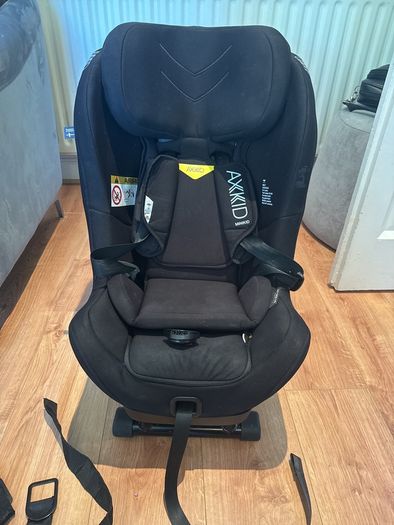 Axkid Car seat