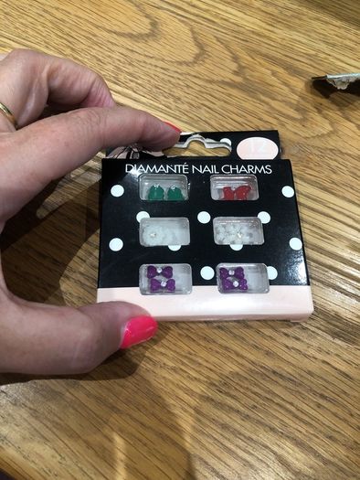 12 nail charms diamante