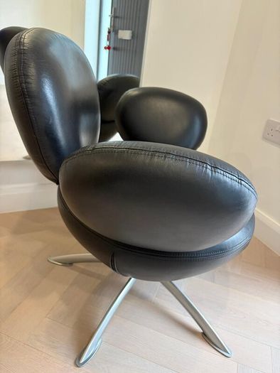 Original BO Concept Swivel Chair