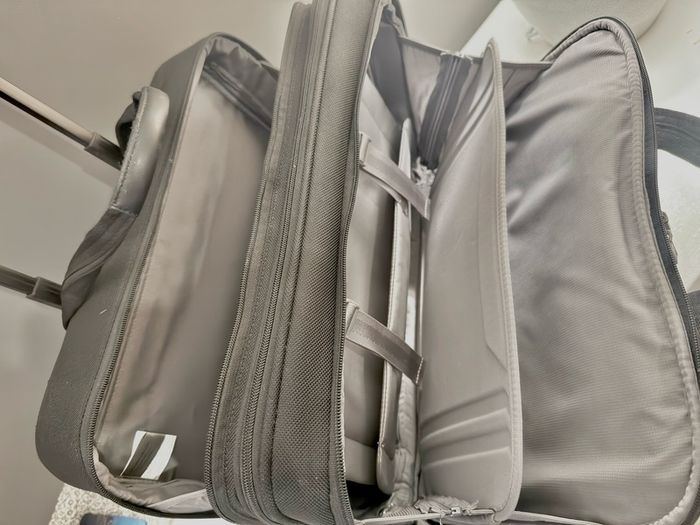 Briggs & Riley KR350X-4 18" 2 Wheel Briefcase Bag