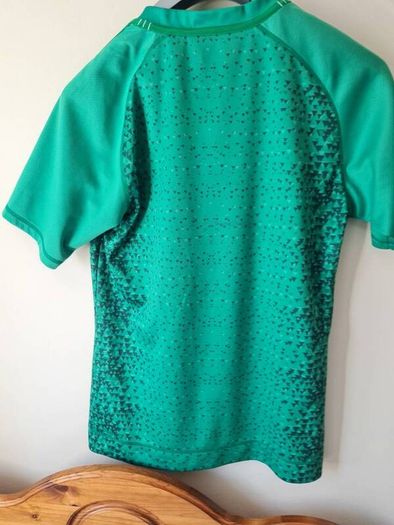 2018-20 Canterbury ireland rugby shirt Size large in good condition