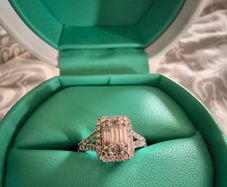 18kt White Gold Engagement Ring