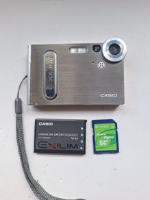 Casio Exilim EX-S3 3.2MP Digital Camera
