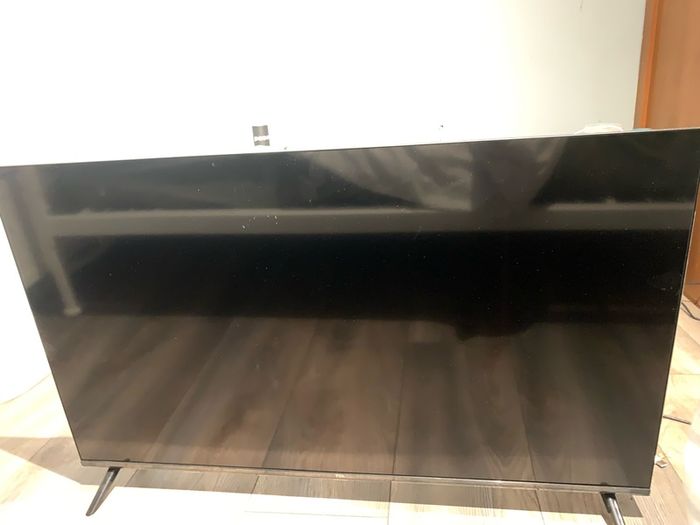 Tv 40inch Tlc ( 4 months old)