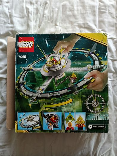 Lego 7065 Alien Mothership