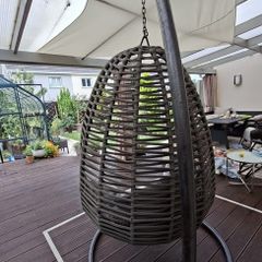 Egg chair