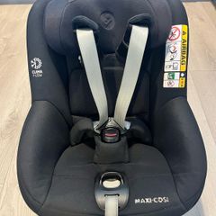 Maxi-Cosi Pearl 360 Pro Car Seat - Authentic Black & Maxi-Cosi FamilyFix 360 Pro ISOFIX Base - Black
