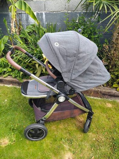 Maxi Cosi Adorra Luxe Travel System