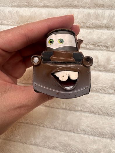 Disney Pixar Cars Radiator Springs Tow Mater Truck Diecast Metal Vehicle approx. 9.5 cm. length one of the back wheels is not working usad Please see photos